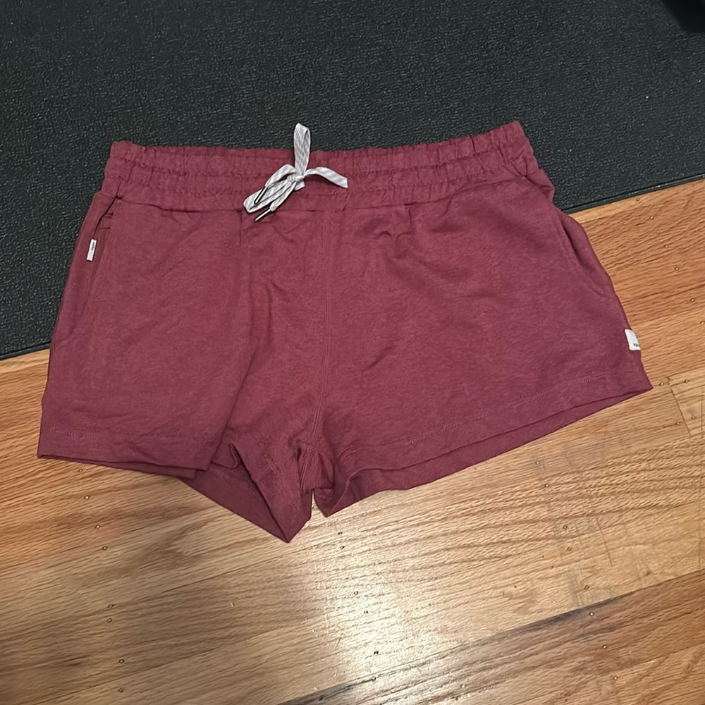 Vuori Halo Performance Short Heathered Red Size S